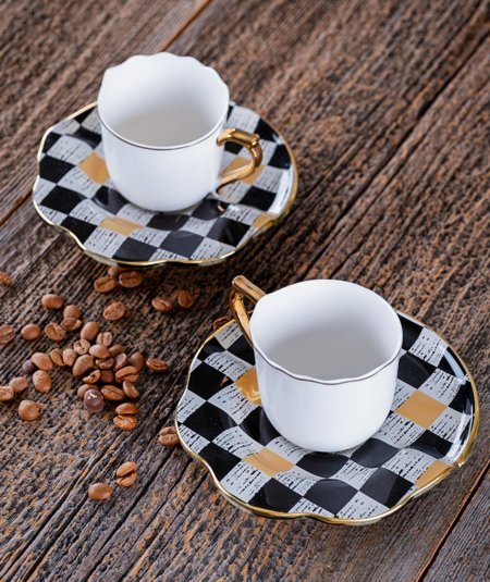 قهوة ٢ وصحونهم ببكيت واحد Acar